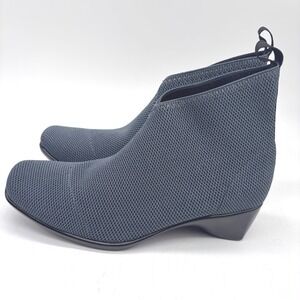 Charleston Shoe Co. Women's Size 9 Grey Blue Knit Lower King Ankle Boots